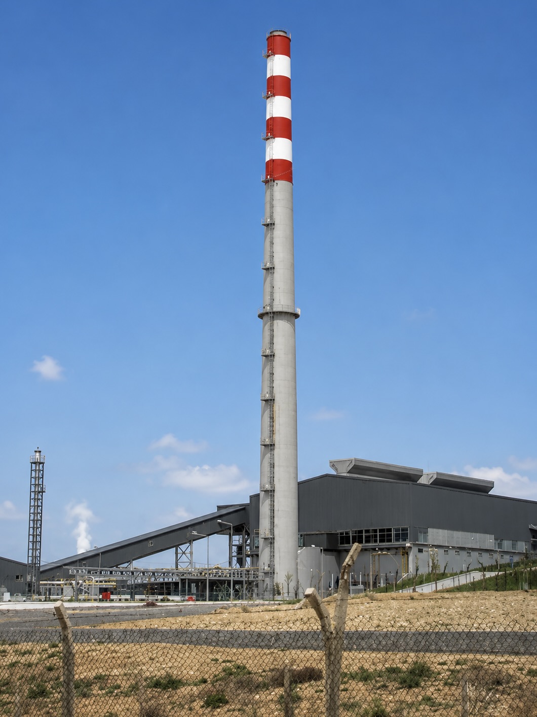 Şişecam Düzcam – Железобетонная дымовая труба завода в Ankara (Polatlı)
